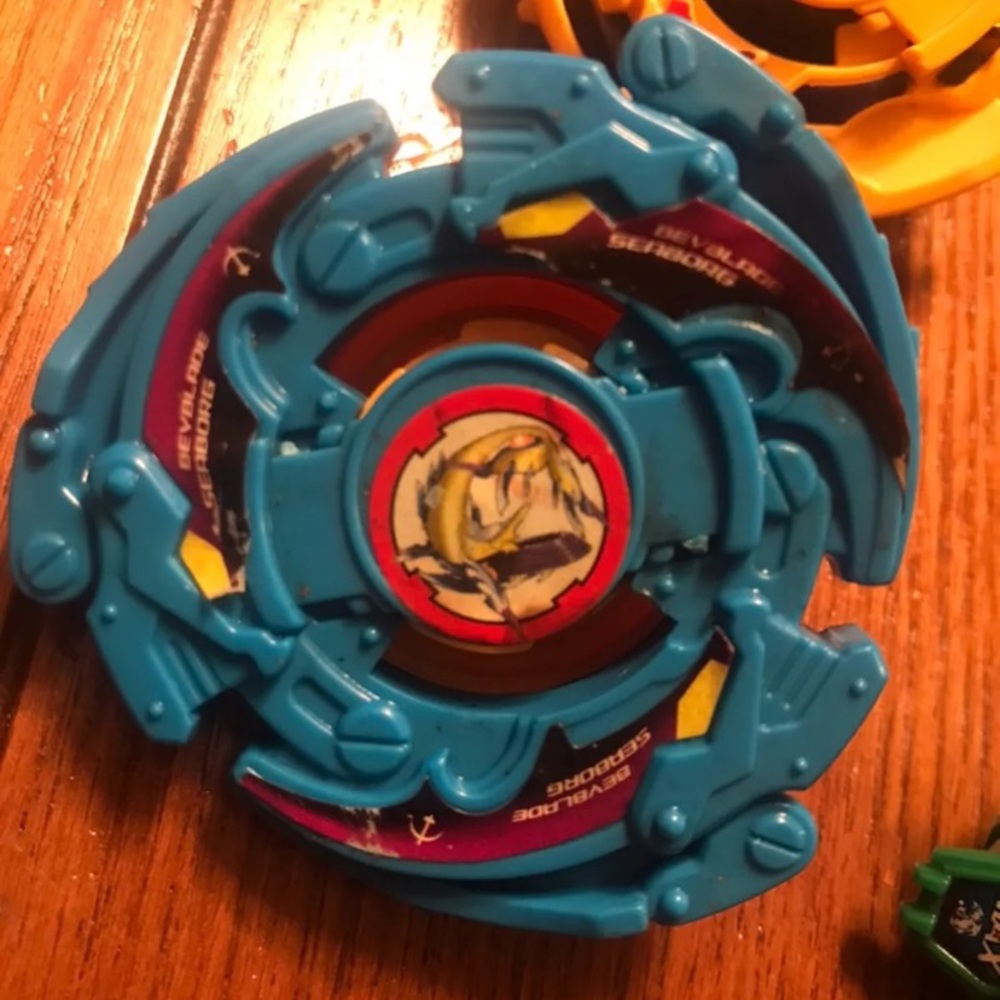 Beyblades - Picture 2 of 5